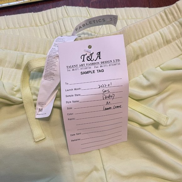 Fabletics NWT Lounge Luxe Terry Sweat Short Size : M - Picture 5 of 7